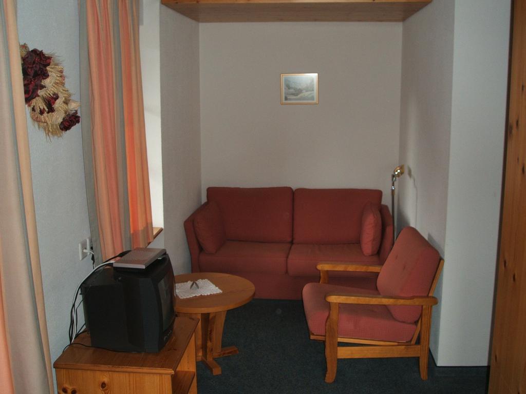 Erzhorn Hotel Arosa Room photo